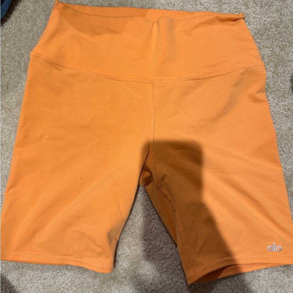 Alo yoga Bike Shorts - Orange
